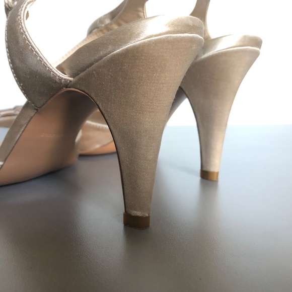 Tahari satin sling-back heels - Picture 3 of 4